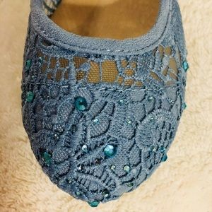 Shoes - ⬇️$29 Lace & Rhinestones slip on Shoes Women’s 7.5 Shoes - ⬇️$29 Lace & Rhinestones slip on Shoes Women’s 7.5